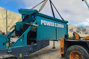  1	Powerscreen has installed and commissioned equipment for aroad construction project in Ladakh/India 