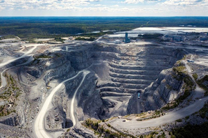  17 	Lac-de-Iles-Mine  