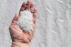  1	High-quality white quartz 