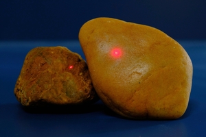 5	Quartz returns the laser light in a larger area than other minerals, so that it will appear as a glowing crystal 