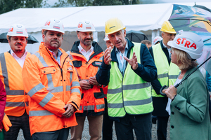 3 	“The technology of the hydrogen engine allows large vehicles, which are difficult to electrify due to their high energy demand to operate without CO2,” explains Dr.-Ing. Herbert Pfab, Technical Director of Liebherr-Werk Bischofshofen GmbH 