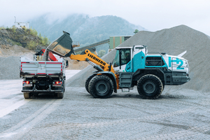  2 	The Liebherr large wheel loader with hydrogen engine will be trialled over several years at the quarry 