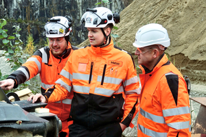  5	Scan section in the quarry: the Metso service team checks the load for ideal distribution in the truck body’s trough 