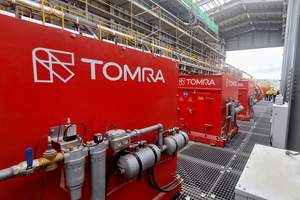  2 	Die mit sensorgestützter Technologie von TOMRA Mining ausgestattete weltweit größte Lithiumerz-Sortieranlage ist Teil des Expansionsprojektes P680 von Pilbara Minerals 