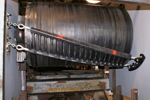  2 	Der CleanScrape®-Primärreiniger benötigt weniger Platz und Wartungsaufwand als herkömmliche Reiniger 