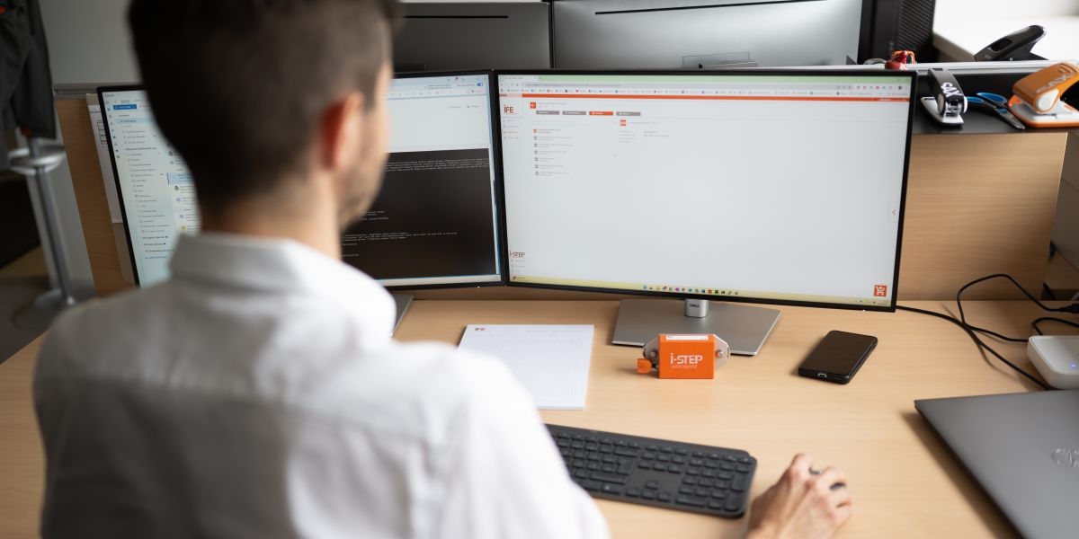 Smarte Wartung beginnt hier: der neue i-STEP Operator - AT Minerals