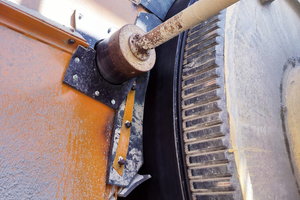  	Lateral sealing of the housing 