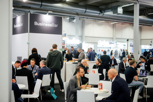  	The BusinessBar as a popular meeting place during SOLIDS Dortmund 