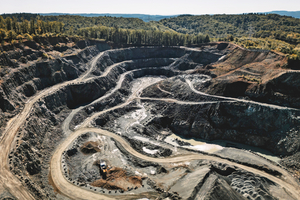  	View into the HH-Basalt- und Diabaswerk GmbH quarry at the Oberscheld site 
