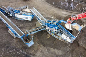  	The Kleemann plant train processes up to 240 t/h 