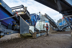  	Crusher operator Thomas Guggenmoser particularly likes the handling of the Kleemann machine and the Lock &amp; Turn quick access function 
