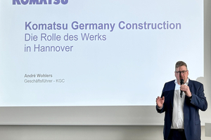  Andre Wohlers, Managing Director of KGC, opened the Komatsu press event 