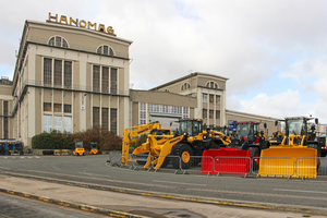  At the Komatsu press event, the scope spanned from the company’s beginnings to state-of-the-art technology 