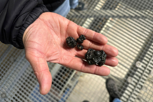  6 	Wo klassische optische Verfahren an Grenzen stoßen, eröffnet künstliche Intelligenz neue Möglichkeiten. Das KI-Upgrade der CLARITY-Technologie soll künftig auch die Trennung von schwarzem Asphalt und schwarzem Kies ermöglichen 