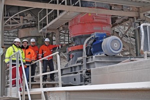  3 Der neue Sandvik Kegelbrecher&nbsp;CH660 kurz nach der Inbetriebnahme • The new Sandvik CH660 cone crusher shortly after its commissioning 