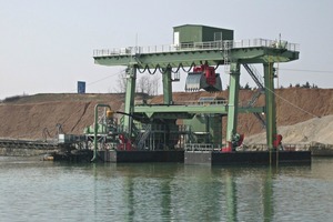  Verschiedene Baggerkonstruk­tionen von Rohr Bagger • Dredgers from Rohr Bagger 