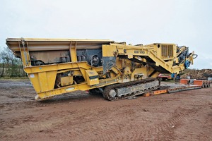  <div class="bildtext">3 Dimensions making it easy to transport, a high level of on-site mobility and minimum set-up times make the 49&nbsp;t machine profitable to use, even in the case of short-term deployment on building sites</div> 