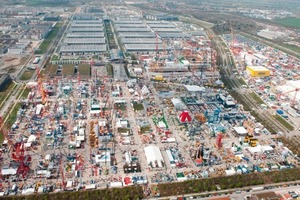  1	Luftbild von der bauma 2010 