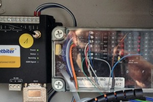  Blick in den Schaltschrank: Die MTS-Bandwaagen-Elektronik ModWeigh mit dem Netbiter-Communicator 