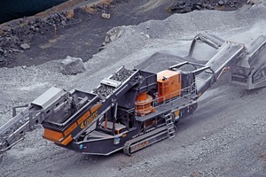  Neuer raupenmobiler Kegelbrecher vom Typ 1200TC • New 1200TC Tracked Cone Crusher 