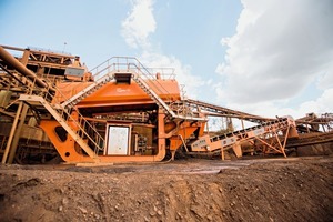  2 Doppelflügelwäscher AggMax von CDE für das Abbürsten von schwierigem Material in einem Eisenerz-Bergbauprojekt • CDE AggMax logwasher for scrubbing difficult material in an iron ore mining project 