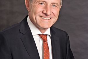  4	Manfred E. Neubert,­Vor­sitzender der Geschäfts­führung der SKF GmbH/Chair of the SKF GmbH Board 