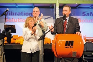  Edwin H. Peterson mit seiner Frau und Scott Hutter (CEO ME USA)&nbsp; Edwin H. Peterson with his wife and Scott Hutter (CEO ME USA) 