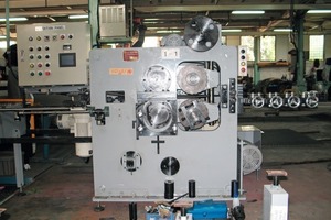  Drahtkröpfmaschine, Modell PC-40, für die vollautomatische Bearbeitung von Drähten von 1-12 mm 