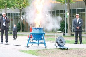  	Dust explosion in the fairground 