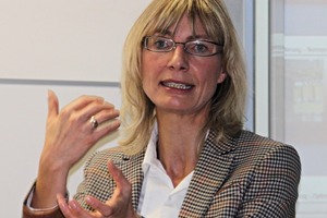  Angela Hanke 