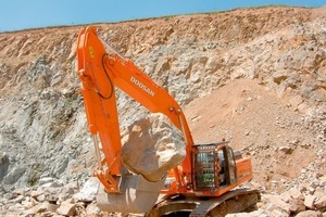  Doosan DX420LC crawler excavator in the quarry 