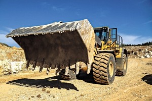  Felsladeschaufel von HS-Schoch • Rock loading bucket from HS-Schoch 