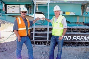  2	Der Leiter des Steinbruchs Jon Guglielmini (l.) und Paul Campbell, Eigentümer von Powerscreen in Kalifornien  