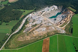  1 Blick auf den Steinbruch in Oberottendorf # View of the quarry in Oberottendorf 