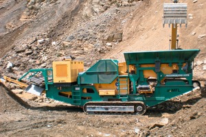  STE 100.65T, mit Einschwingen-Backenbrecher ● STE 100.65T with single-toggle jaw crusher 