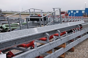  15 Die Bandgestelle von VHV Anlagenbau wurden bereits am neuen Standort angeliefert • The conveyor frames from VHV Anlagenbau have already been delivered to the new site 