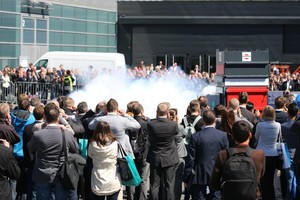  3 Live explosions in the outdoor area of the exhibition  