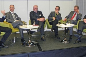  6	Podiumsdiskussion mit Prof. Pomberger, Prof. Gutzmer, Dipl.-Geol. Hieronymi, Dr. Sartorius, Dr. Hagelüken und Prof. Goldmann als Mode­rator (von links) • Panel discussion between Prof. Pomberger, Prof. Gutzmer, Dipl.-Geol. Hieronymi, Dr. Sartorius and Dr. Hagelüken, with Prof Goldmann as chairperson (from left) 