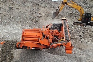  Der Rockster Prallbrecher R900 im Einsatz in Liaoning/Nord-China • The Rockster impact crusher R900 in operation in Liaoning/North China 