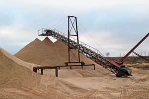  	Conventional stockpiling belt conveyor (H. Dallmann GmbH, Harder) 