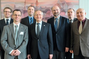  From left: Dr. Andreas Klossek, Prof. Jens Gutzmer, Prof. Urs Peuker, Rektor Prof. Bernd Meyer (all Freiberg University of Mining and Technology), Prof. Roland Sauerbrey, Prof. Dr. Jürgen Fassbender, Director at the Institute for Ion Beam Physics and Material Research, Prof. Dr. Gert Bernhard, Director of the Institute for Radiochemistry (all Helmholtz-Centre Dresden-Rossendorf) 