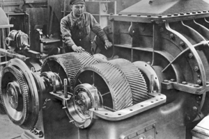  6 Anfang der 1930er Jahre konzentrierte sich die Aerzener Maschinenfabrik auf die Produktion von Drehkolbengebläsen • In the early 1930s, Aerzener Maschinenfabrik concentrated on the production of positive displacement blower 