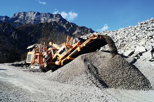  Polixmair crushing 100 000 tonnes of highway concrete with his Rockster R1100D in Anif near Salzburg 