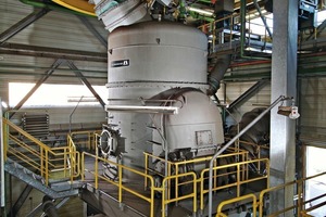  2 Loesche-Mühle Typ LM 28.2, Schwarze Pumpe/Deutschland # Loesche mill type LM 28.2, Schwarze Pumpe/Germany 