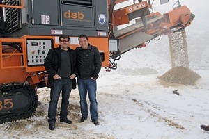  2	Stoyko Baldjiev (VIP Logistic) mit dem Geschäftsführer von ­Videx&nbsp;AD, Emil Mitkov (r.) • Stoyko Baldjiev (VIP Logistic) with the Managing Director of Videx AD, Emil Mitkov (r.)  