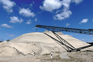  2 Sand and gravel are only extracted and processed in line with demand. Many branches of industry depend on it, foremost the construction industry 