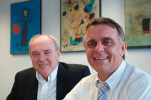  Uwe Gemsa (r.), Geschäftsführer der REMA TIP TOP Handling GmbH, mit dem Betriebsleiter in Kamen, Bernd Gitzen (l.) 