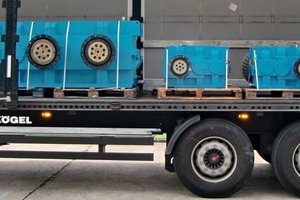  Getriebe fertig zum Transport • Gears ready for transport 