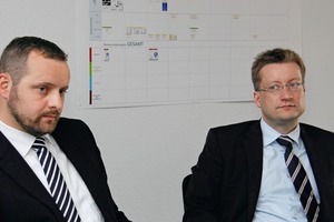  5 In discussion: Dipl.-Ing. P. Lampke and Dr.-Ing. Hagen Müller (from left) 