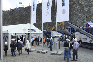  8 Die Brech- und Siebanlagen von Kleemann waren ebenfalls ein Publikumsmagnet • The Kleemann crushing and screening machines have also been a very great attraction to the visitors 